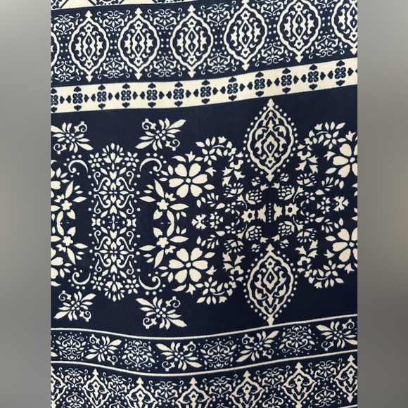 Pink Republic Dark Blue 3/4 Sleeve Tunic. Size Medium. - Picture 3 of 10